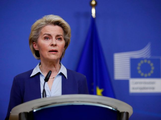 EÚ uvalí proti Rusku "masívne a bolestivé" sankcie