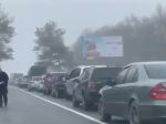 Na hraniciach s Ukrajinou sa tvoria kolóny, situáciu monitoruje polícia