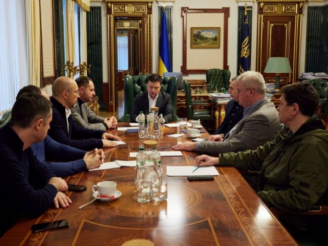 Zelenského poradca: Ukrajina je pripravená rokovať s Ruskom o neutralite