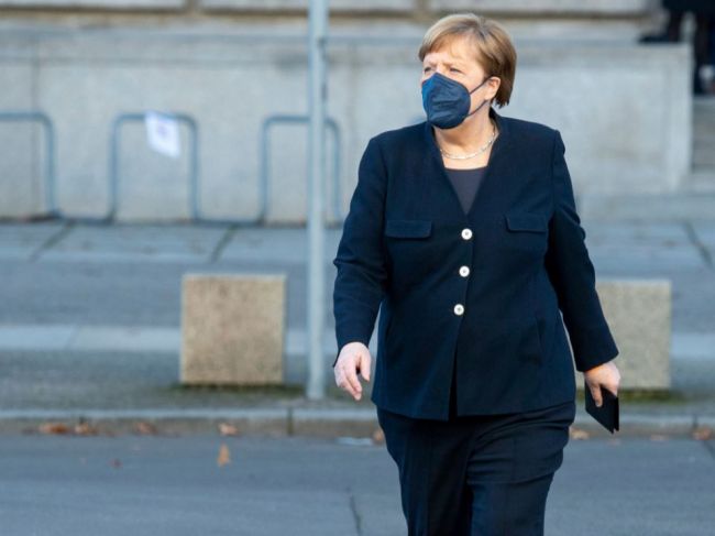 Merkelová: Invázia na Ukrajinu predstavuje zlomový bod v dejinách Európy