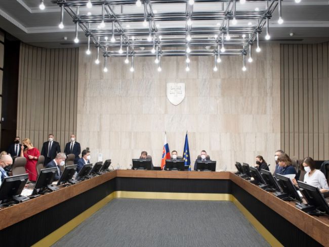 Vláda kvôli Ukrajine mení legislatívu, zmeny sa týkajú aj mimoriadnej situácie