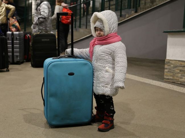 Cez hraničné priechody prechádzajú hlavne ženy s deťmi