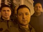 Zelenskyj hovoril s Bidenom a ubezpečil, že je stále v Kyjeve a bude ho brániť