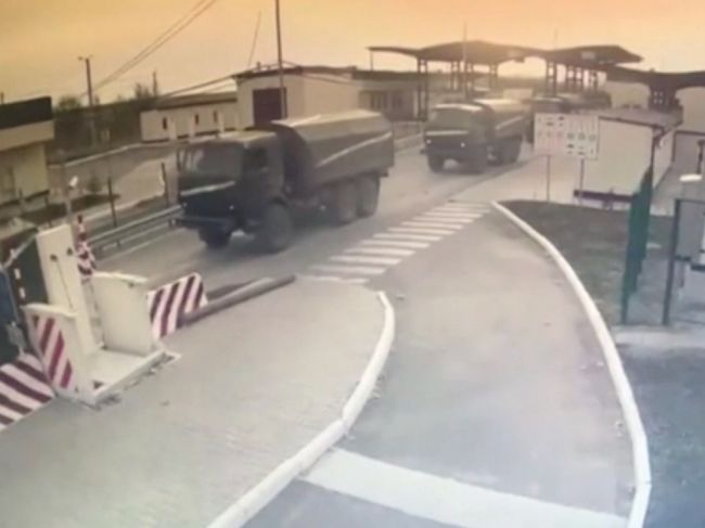 Ruskí vojaci vyhodili do vzduchu priehradu, aby obnovili zásoby vody na Krym