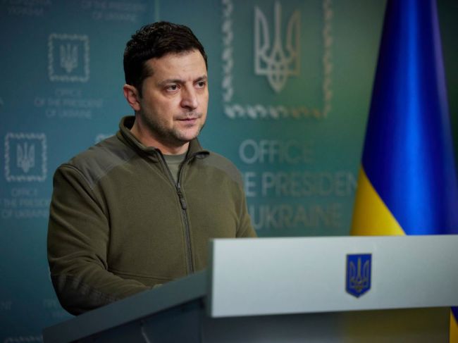 Zelenskyj: Rusko útočí na obytné oblasti na Ukrajine