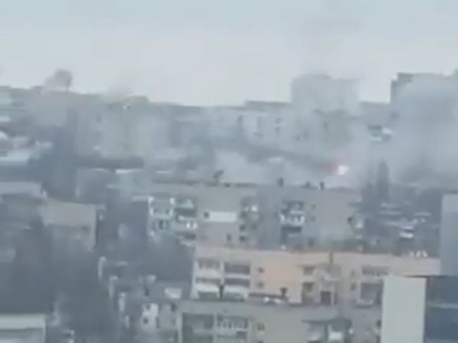 Video: Ruské rakety zabili v Charkove desiatky ľudí, tvrdí ministerstvo vnútra