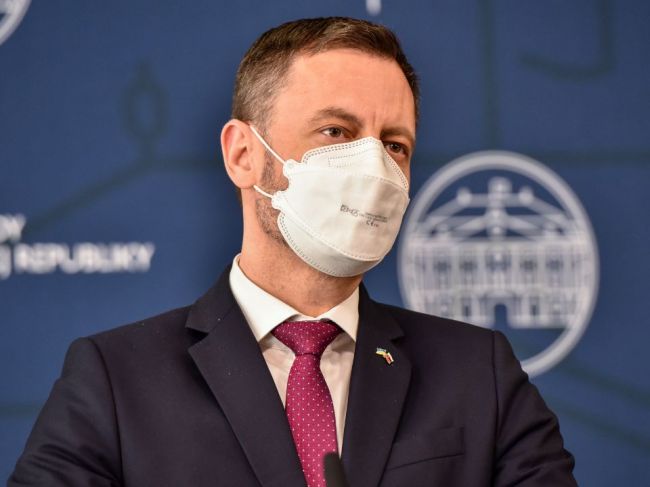 Premiér upozorňuje na šírenie dezinformácií, rieši ich aj polícia