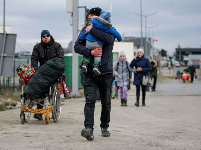 Vláda schválila poskytovanie dočasného útočiska pre občanov Ukrajiny