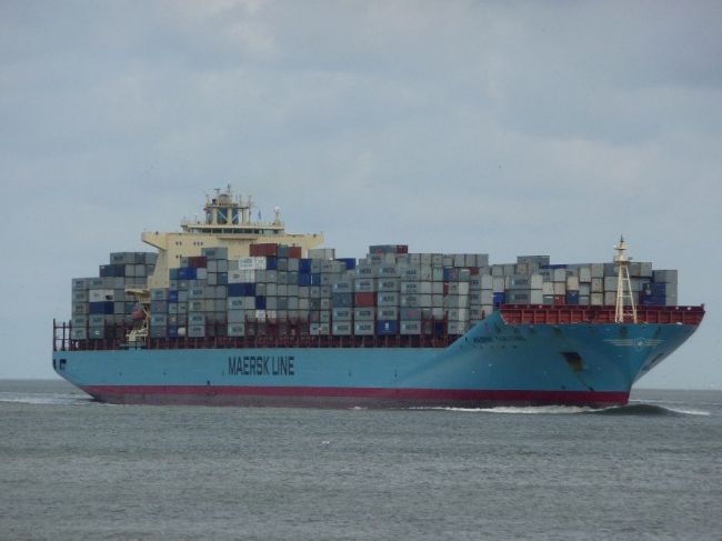 Lodný gigant Maersk zastavuje dodávky do ruských prístavov