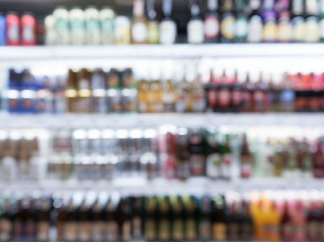 Nórske obchody sťahujú z predaja ruský alkohol