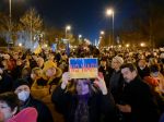 Maďarská opozícia zorganizovala v Budapešti protest namierený aj proti Putinovi