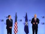 Stoltenberg a Blinken: NATO je pripravené brániť každý meter svojho územia