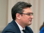 Zelenskyj a Kuleba lobujú za bezletovú zónu nad Ukrajinou i za dodávku lietadiel
