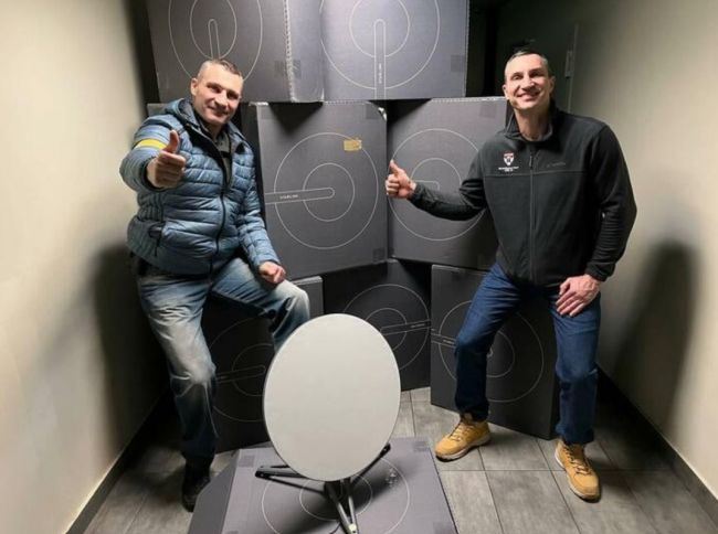 Zelenskyj poďakoval Muskovi za pomoc a podporu Ukrajiny cez službu Starlink