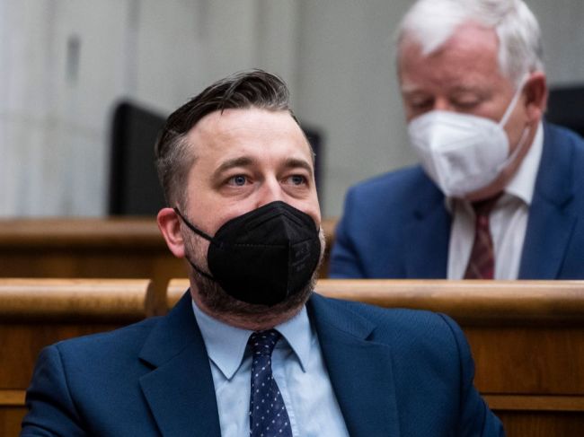 Poslanci OĽANO podávajú trestné oznámenie na Blahu, Harabina a Jakubca