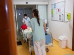 Najviac hospitalizovaných s COVID-19 pribudlo v dvoch regiónoch