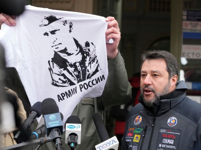 Primátor poľského Przemysla ponúkol Salvinimu tričko s Putinom