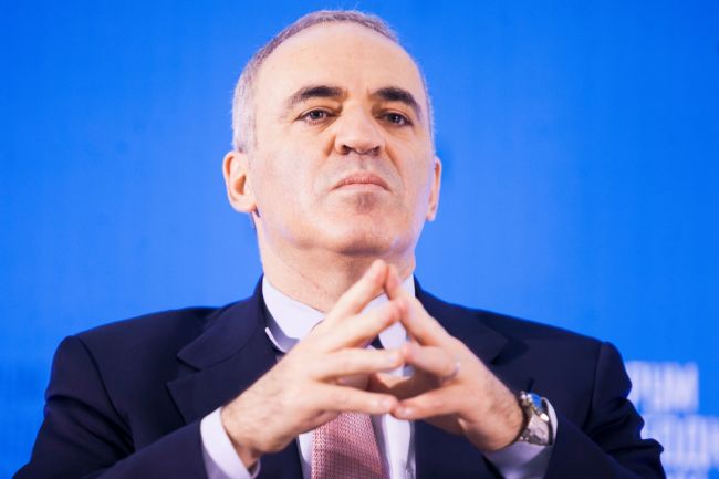 Kasparov exkluzívne pre ČT: Kým je Putin v Kremli, mier nebude