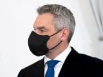 Rakúsky kancelár: Rozvážny prístup NATO bráni vypuknutiu svetovej vojny