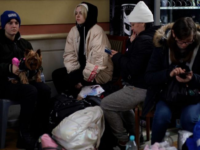 Vláda poskytne príspevok Britom, ktorí ubytujú utečencov z Ukrajiny