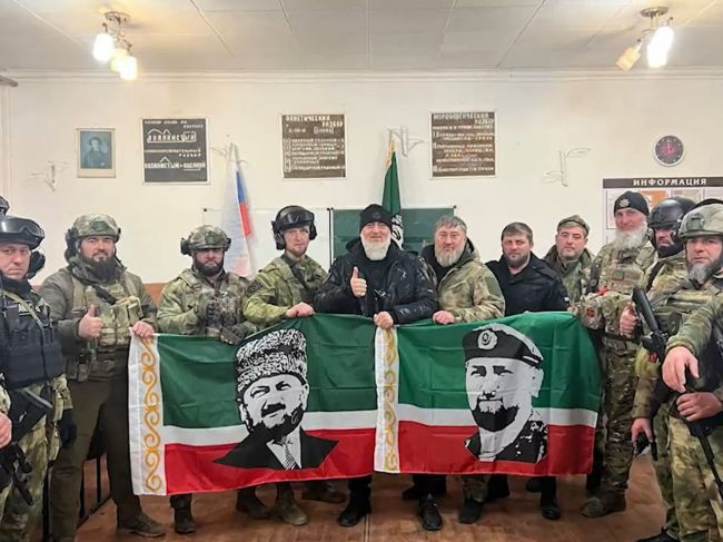 Video: Čečenský vodca Kadyrov tvrdí, že je na Ukrajine