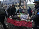 Po útoku na pôrodnicu v Mariupole zomrela tehotná žena aj novorodenec