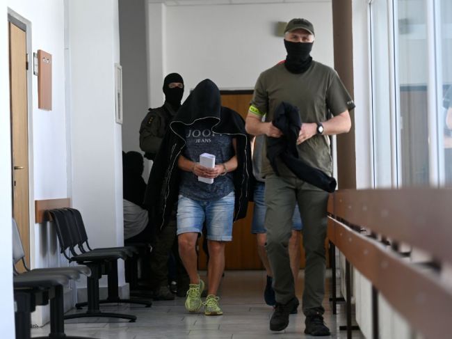 ÚŠP uzatvoril dohodu o vine a treste s dvojicou obvinených z kauzy Očistec