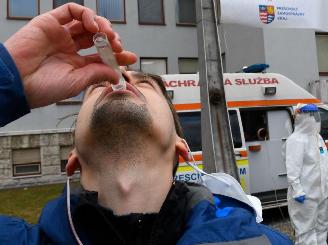 Na Slovensku pribudlo 3375 prípadov nákazy koronavírusom a 32 obetí