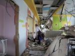 Obliehaný Mariupol opustilo cez humanitárny koridor 160 vozidiel