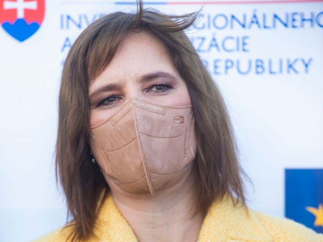 Remišová: Kúpu počítača si nemôže dovoliť 110.000 domácností