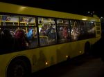 Z obliehaného mesta Sumy odišlo vyše 100 autobusov s civilistami
