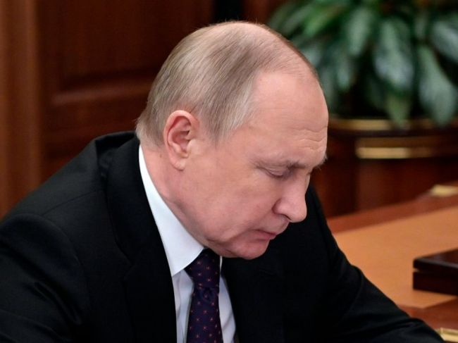 Americký Senát rezolúciou vyhlásil Vladimira Putina za vojnového zločinca