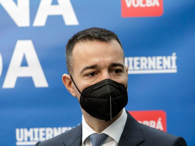 Dobrá voľba chce vymeniť Mikulca v krízovom štábe, ten hovorí o politikárčení