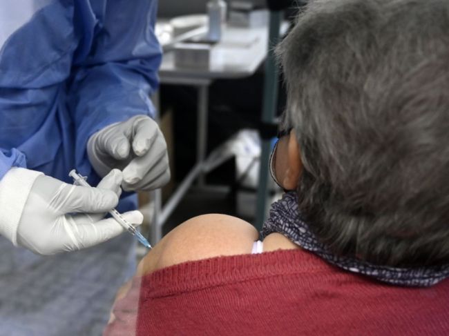 ŠÚKL eviduje 10.967 hlásených podozrení na nežiaduce účinky vakcín