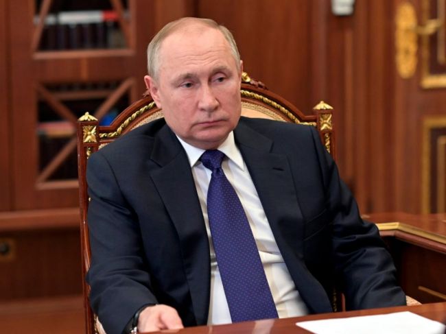 Putin označil inváziu na Ukrajine za "hrdinské" nasadenie ruskej armády