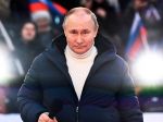 Putin v telefonáte s Macronom obvinil Kyjev z vojnových zločinov