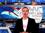 Ovsiannikovová tvrdí, že vojnu na Ukrajine vedie Putin, francúzsky azyl odmieta