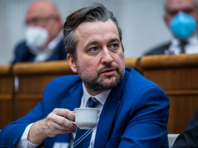 Naďovi došla trpezlivosť, na Blahu podal žalobu