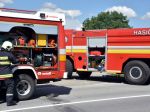 Z horiacej bytovky evakuovali 65 osôb vrátane detí