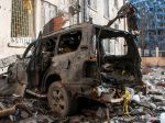 Rusi tvrdia, že zasiahli sklad zbraní v meste Rivne na západe Ukrajiny