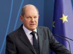 Začal sa mimoriadny summit NATO, Olaf Scholz zmeškal otvorenie