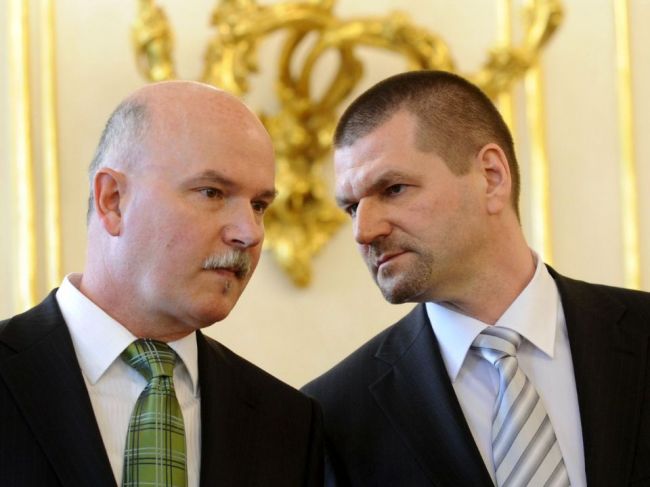 Najvyšší súd zamietol dovolania dvojice exministrov v kauze nástenkový tender