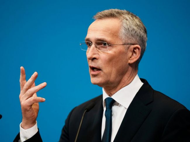 Stoltenberg: Na východnom krídle NATO posilníme obranu pred chemickými hrozbami