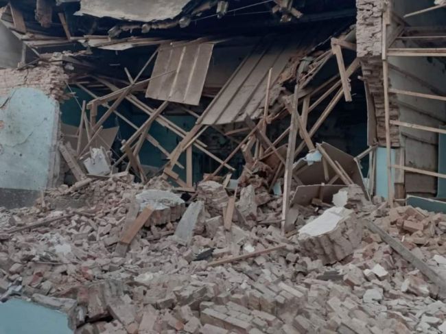 Rusko vypálilo rakety na budovu ukrajinského letectva, tvrdí Kyjev