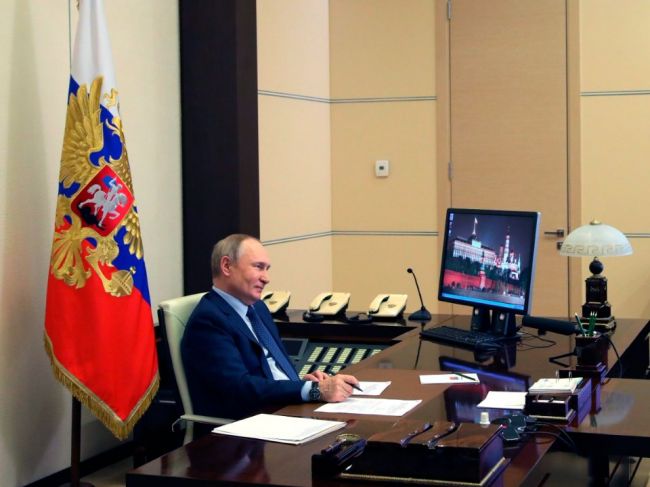 Putin podpísal zákon o trestoch za nepravdivé správy o práci úradov v zahraničí
