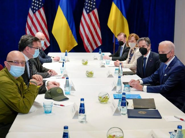 Kyjev: USA "nenamietajú" proti tomu, aby mu Poľsko poslalo bojové lietadlá