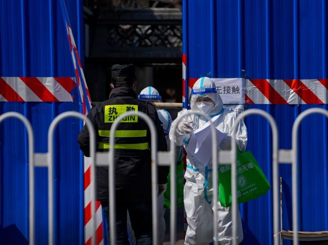 V Šanghaji zaviedli najrozsiahlejší lockdown v Číne za dva roky