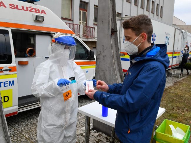 Na Slovensku pribudlo 2778 prípadov nákazy koronavírusom a 22 obetí
