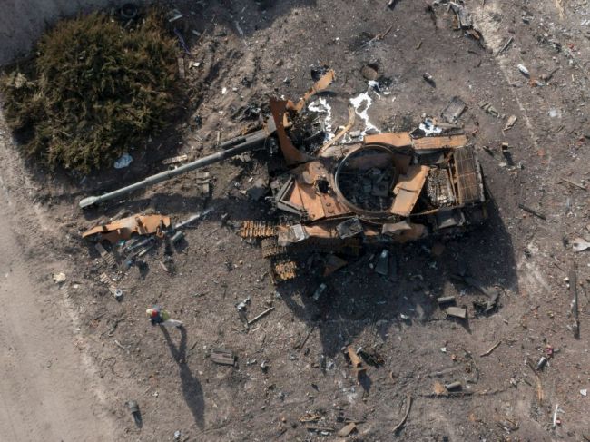 Pentagón: Rusko nesťahuje svoje jednotky pri Kyjeve, iba ich presúva