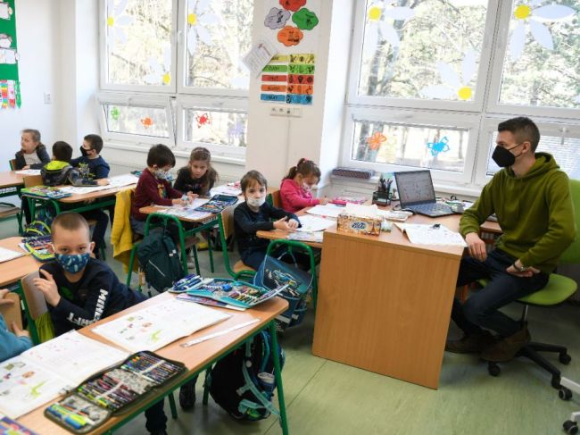 SKU a SKP: Štát neumožní ukrajinským učiteľom a psychológom sa zamestnať